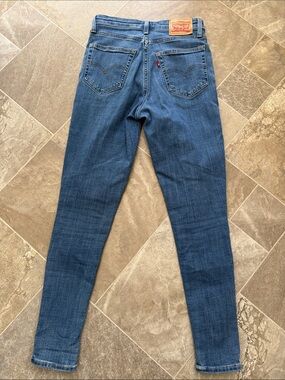 Levi’s 721 high-rise skinny size 27 Classic High-Rise Blue Women's Skinny Jeans
